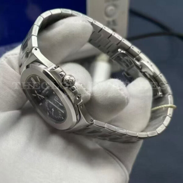 Patek Philippe Nautilus 5712/1A Blue